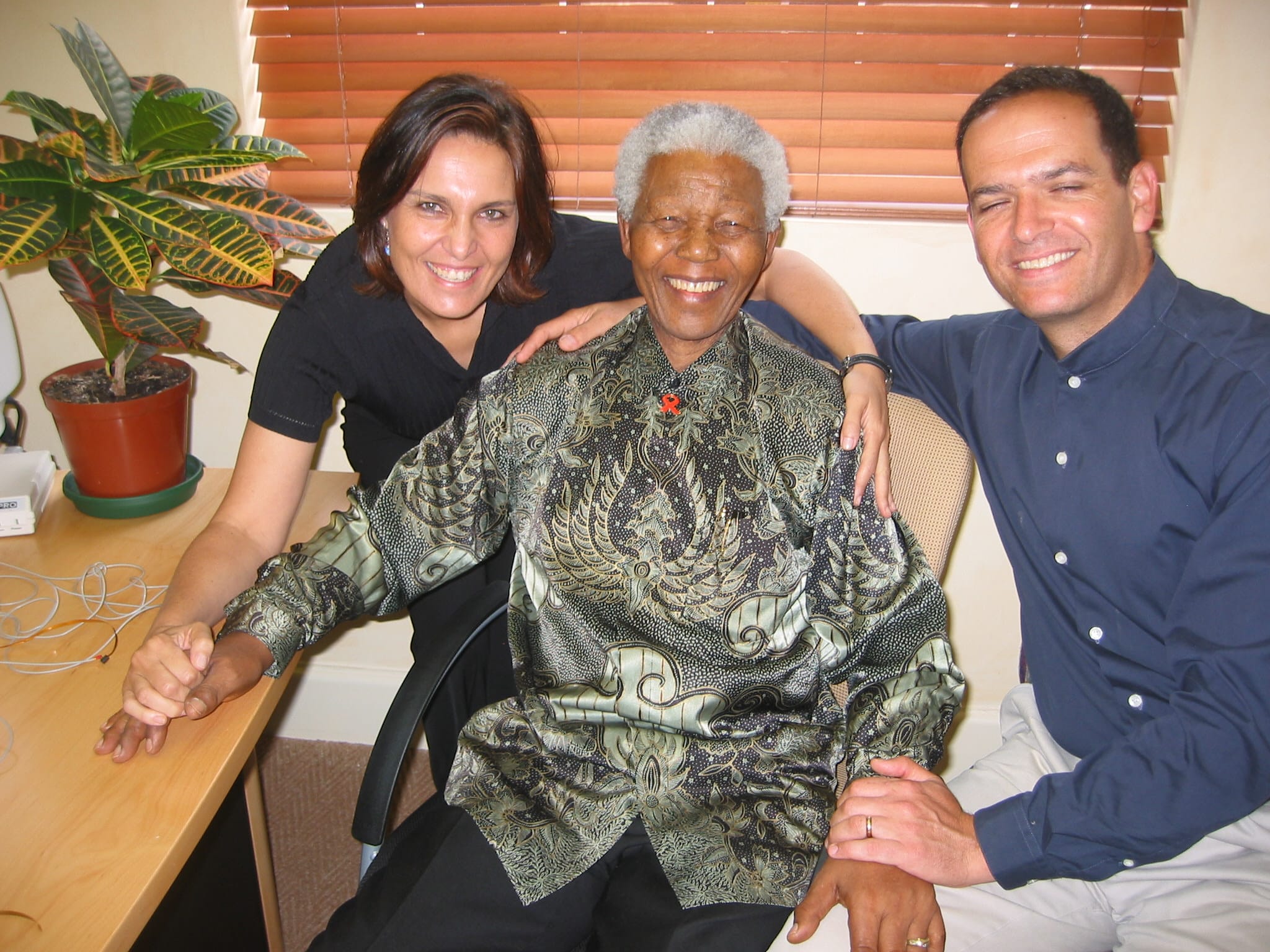 Left to right: Linda Friedland, Mandela and Peter Friedland 2004